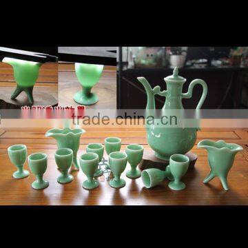 Longquan celadon Song Yun wine (Mei Zi jade Hu Chun)