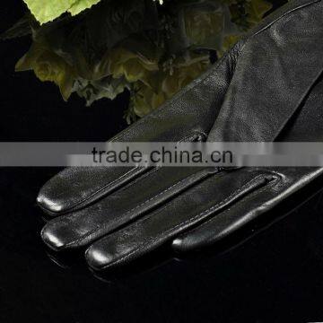 Beautiful Bowknot Design Rivet Sheepskin Leather Gloves for MS photo-4