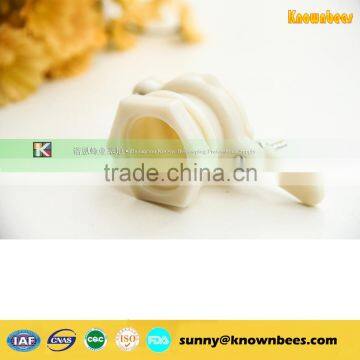 bee keeping plastic white honey gate for popular sale