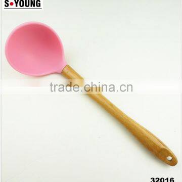 32016 Kitchen Utensils 3pcs silicone tools with bamboo handle