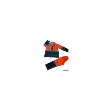 Sell 170T Polyester Rainsuit with Mesh Lining