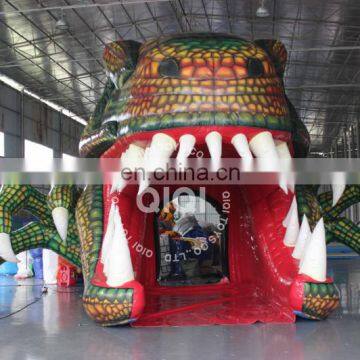 QTU--3718 crocodile hot inflatable crocodile/dinosaur head cartoon tunnel for amusement park