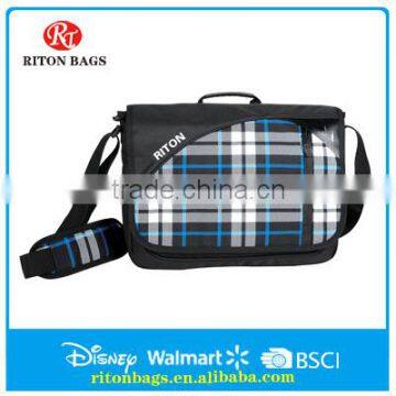 Hign Demand Lightweight 600D Men Messenger Bag