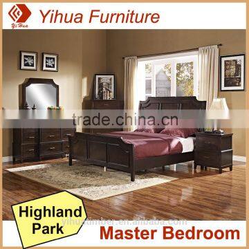 Yihua Highland Park Antique Wood Bed Set