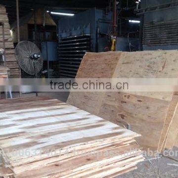 Vietnam High Quality 4'*8' Film Faced Plywood/okoume Marine Plywood for Wholesale Cheap Price photo-3