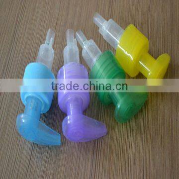 Plastic Lotion Pump spring outside left-right locked