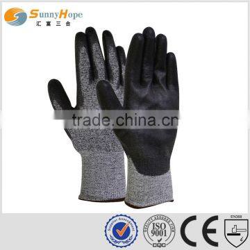 Sunnyhope high impact anti cut resistant gloves with latex coated