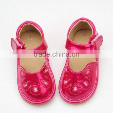 Manufacture 2016 New Arrival OEM Custom Leather Cute Newborn Squeaky Shoes Baby Girl Sandals photo-4