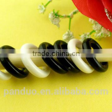 Black& White Plastic Knitting Stitch Markers