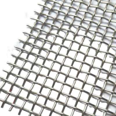Black woven metal wire mesh, plain weave, suitable for crusher screening and vibrating screen filters, high quality, customizable.