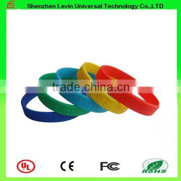 Cheap Business Gift Custom-made Logo Cool Men's Silicone Bracelet photo-5