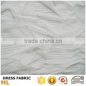 Wedding Decoration White Pleated Mesh Fabric Fashion Dress for Wedding Dress