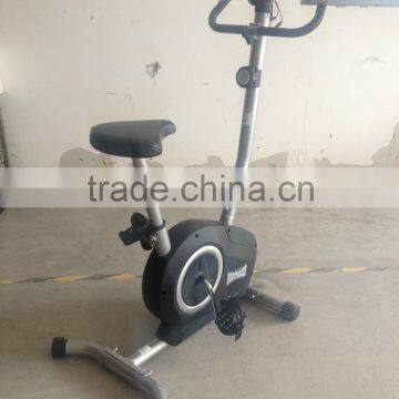 Popular fitness equipment exercise bike/spin bike/magnetic bike 6121