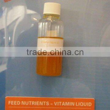 Vitamin and mineral feed additive premix for poultry