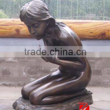 Bronze sad kneeling girl statues for garden decor