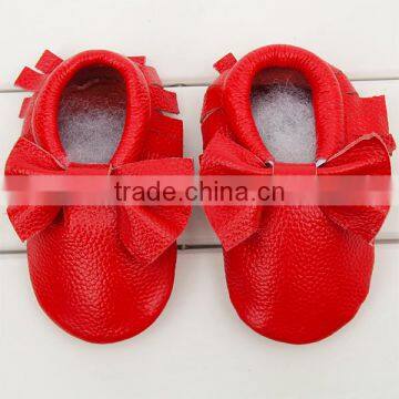 Wholesale Baby red moccasins leather shoes with a lovely bow and fashion macrame