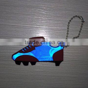 EN71 Promotional Plastic Dog Shape Reflector Keychain Hanger Souvenir photo-5