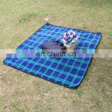 Portable Checked Design Waterproof Fleece Blanket photo-5
