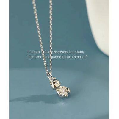 Медвежонок на ожерелье