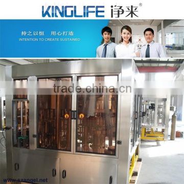 Beverage bottle filling machine