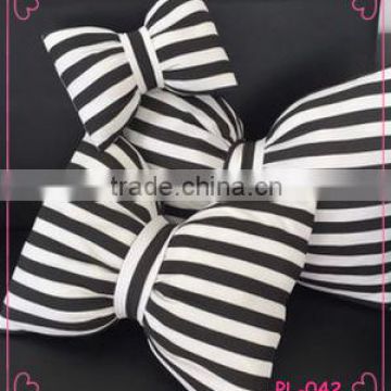 new design black & white stripe print pillow