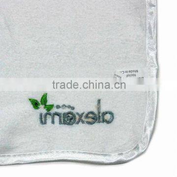 Microfiber Small Hand Towels Cleaning Rags with Compressed Logo Embroidered Can be Customerized