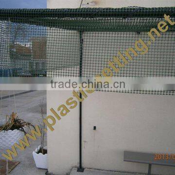 Plastic garden netting