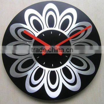 Round metal clock