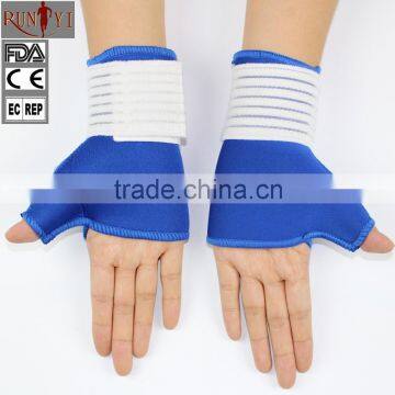 Elastic Thumb Wrap Wrist Palm Splint Supports Sport Gloves Elastic Brace Gym