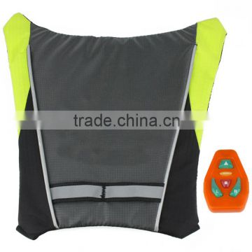 China OEM Light Cycling Backpack LED Turn Signal Backpack R2 with Wireless Remote Control