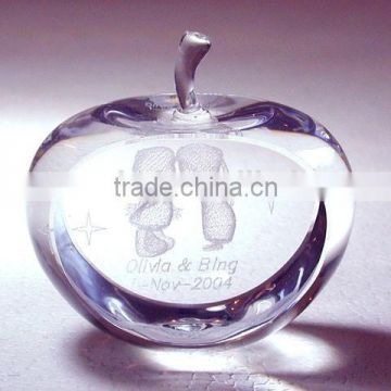 2016 Crstal apple paperweight