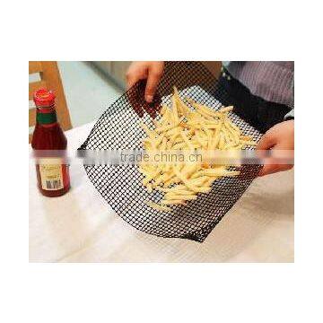 Reusable fiberglass microwave bake pizza oven mesh