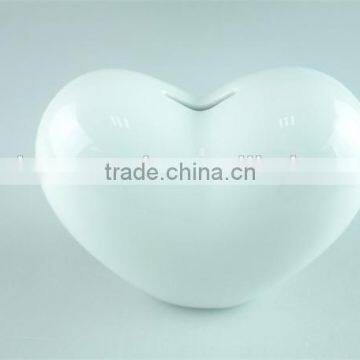 Stock Porcelain White Lovely Heart Shaped Money Box photo-2