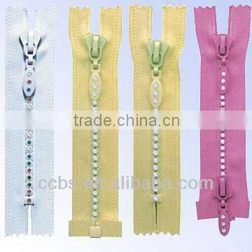 2014 Popular No.5 Diamond plastic Zipper