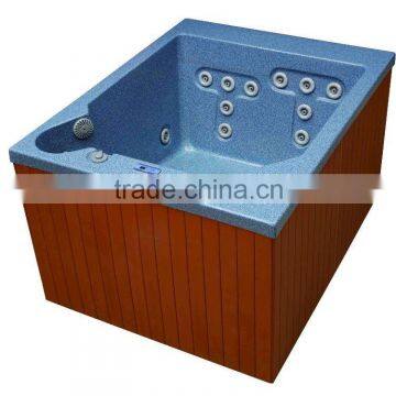 Family use acrylic indoor /outdoor spa B325