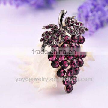 X205 2014 Valentine's Day grape design korean brooch