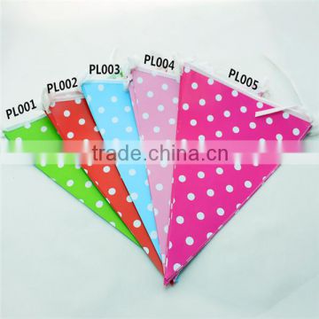 Professional Supplier Polka Dot Party Paper Flags Banners Wholesale