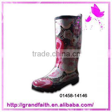 2014 New design low price custom made rain boots