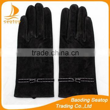 2016 Women's customized color and style pig suede cheap leather gloves