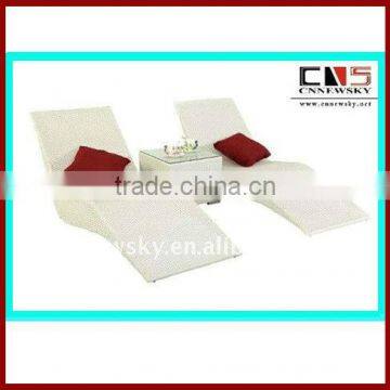 used outdoor white sweethearts PE rattan lounger bed/beach sun lounger chair/sunshine swimming pool daybed rattan furniture