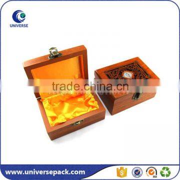 Hot sale classic carved locking wood jewelry box