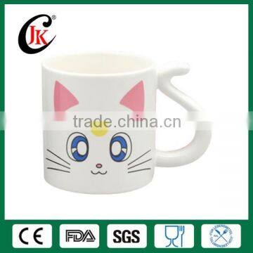 Wholesale customized cheap promotional ceramic mug with unique handle