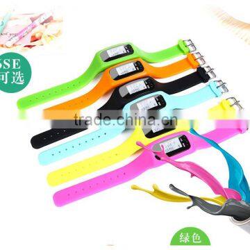 Aipker promotional pedometer bracelet customers OEM colors bracelet