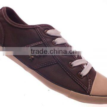 Fashion design sneakers shoes for women with rivets decoration