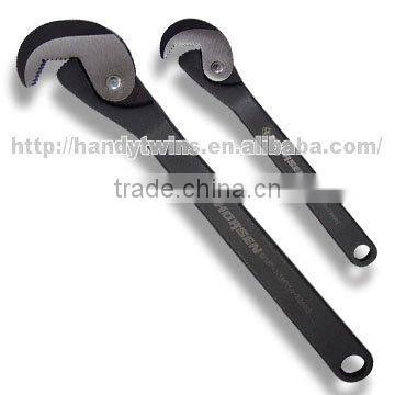 Self Adjusting Multi Size Quick Wrench