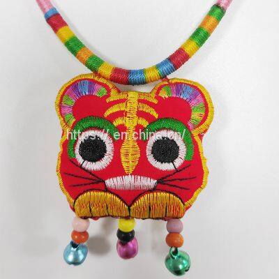 Chinese Traditional Handicraft Cloth Tiger Pendant Handmade Gift photo-2
