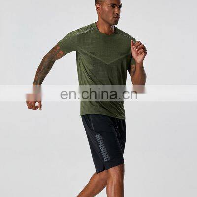Top Selling Quick Dry Reflective Crew Neck Fitness Sports Shirt Custom Logo Men's Gym Top Workout Jogging Wear T Shirt photo-4
