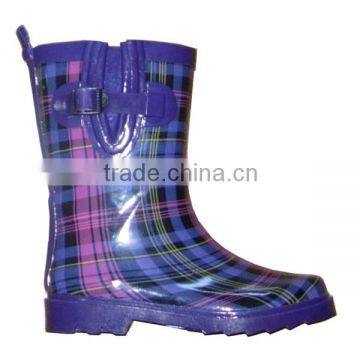 fashion plaid kids rain boots with side buckle,adjustable rubber boots,wholesale cheap rain shoes