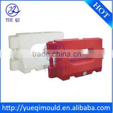 plastic traffic barrier by rotomolding mould