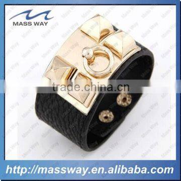 Customized Fashion Gifts Genuine Leather Bracelet With Skull Charm photo-3